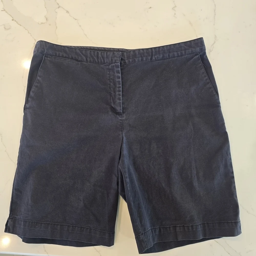 Izod Dark Blue Women's Bermuda Shorts Size 16 - Picture 2 of 9